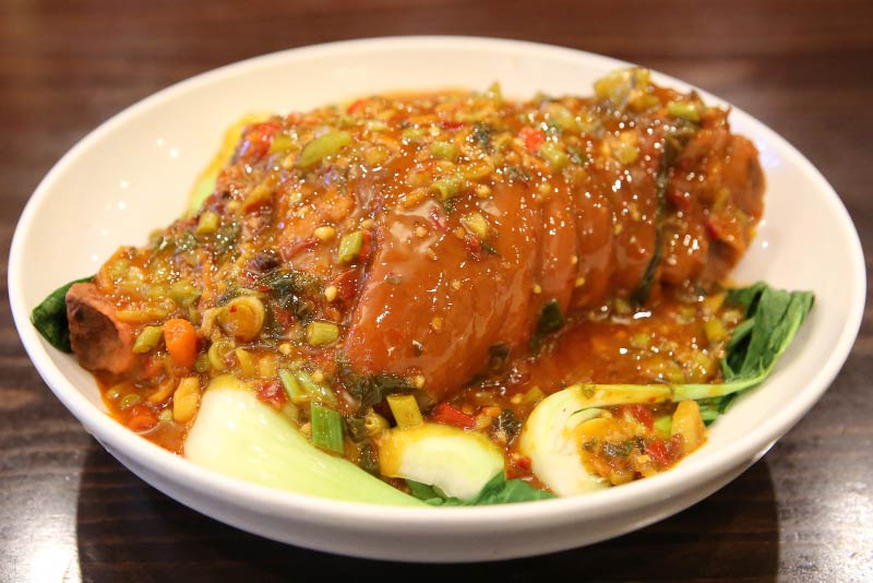 pork hock w. spicy pickle 泡椒肘子  <img title='Spicy & Hot' align='absmiddle' src='/css/spicy.png' />